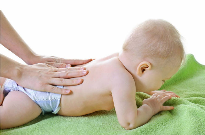 寶寶被蚊子咬了可以冰敷嗎 被蚊子咬后擦藥膏好還是貼創(chuàng)口貼 寶寶被蚊子咬了可以冰敷嗎 被蚊子咬后擦藥膏好還是貼創(chuàng)口貼