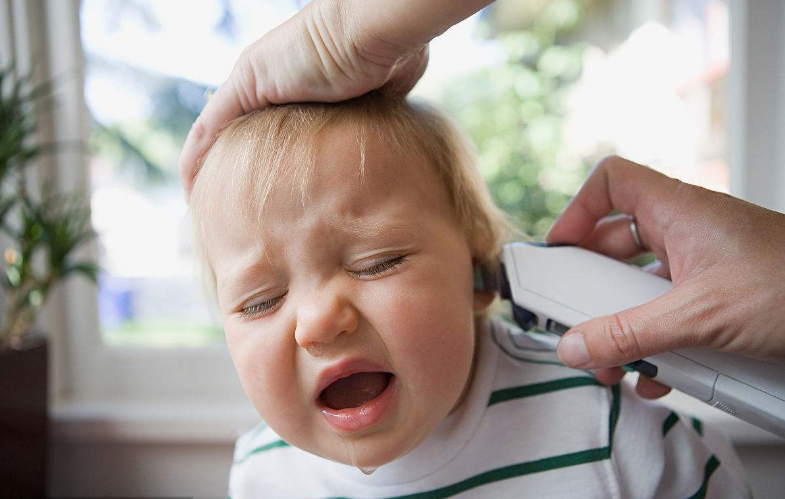 寶寶游泳耳朵進水能用棉花棒嗎 2018寶寶游泳耳朵進水怎么辦
