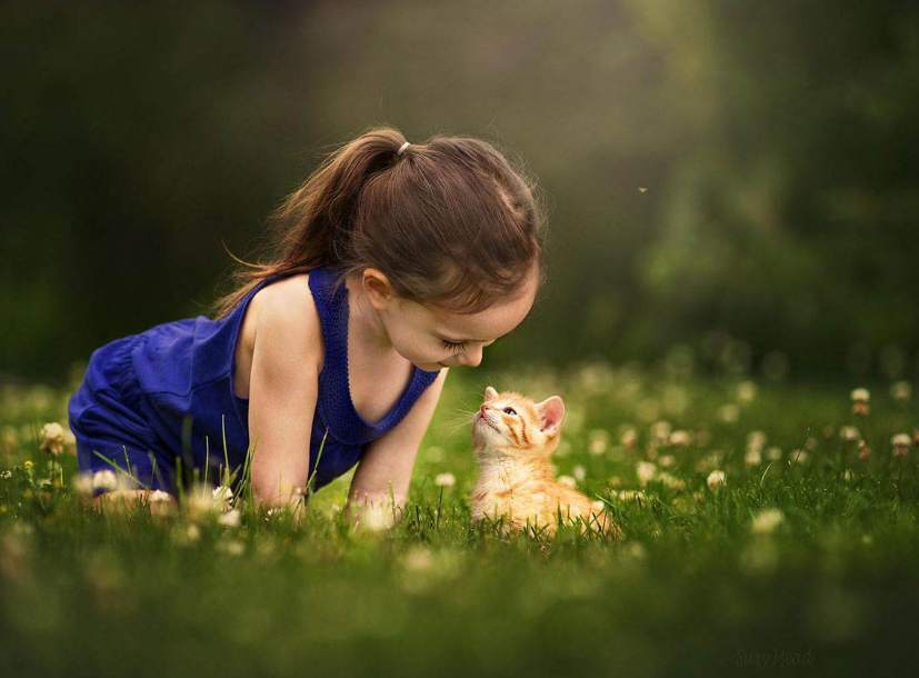 孩子遇到人就躲是內向嗎 孩子見到陌生人喜歡躲是什么原因