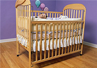 怎樣訓(xùn)練新生兒睡小床 鋪嬰兒床的方式要正確2018