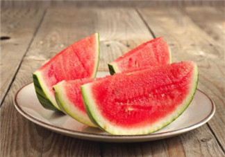 晚上不吃飯吃西瓜會胖嗎 晚上9點后不要再吃西瓜