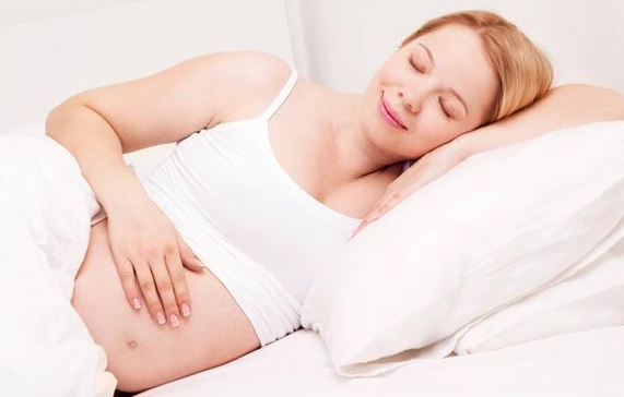 胎位不正跟睡姿有關嗎 8個月胎位不正該怎么睡好