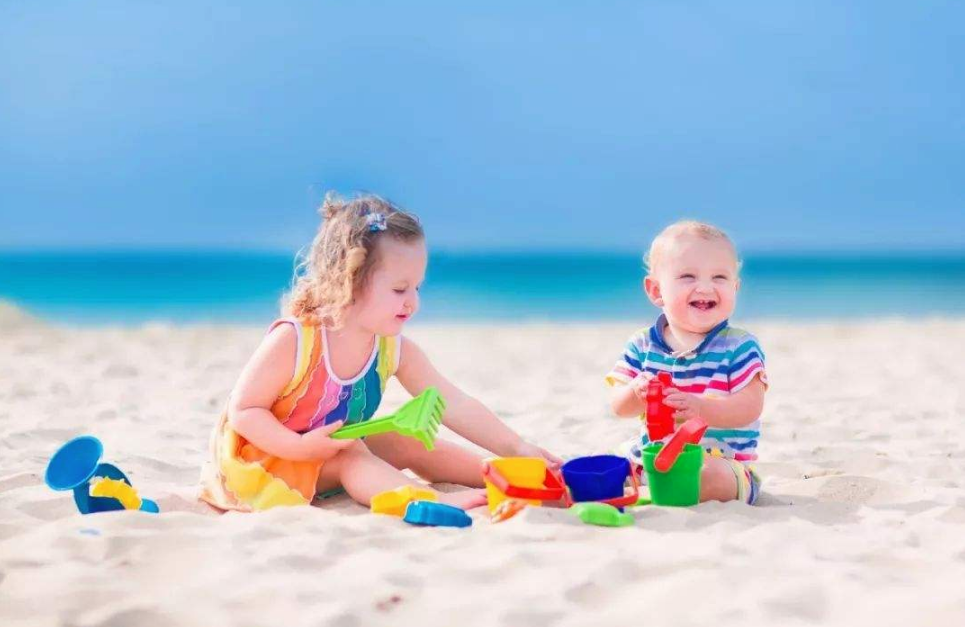 0到3歲的寶寶為什么要經常游泳 如何帶寶寶游泳