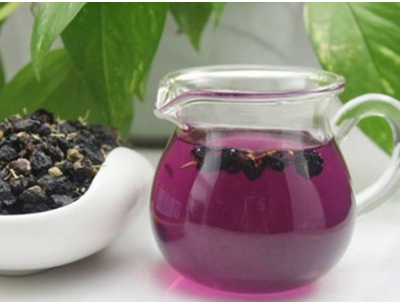 女人長期喝黑枸杞好嗎 女人喝黑枸杞有什么好處