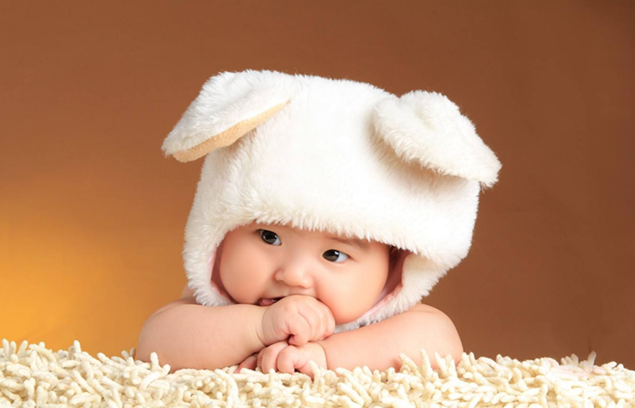 孩子幾歲吃手要干預(yù) 孩子多大吃手算正常2018 孩子幾歲吃手要干預(yù) 孩子多大吃手算正常2018