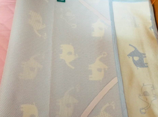 給寶寶選擇冰絲涼席怎么樣呢 寶寶睡冰絲涼席好不好