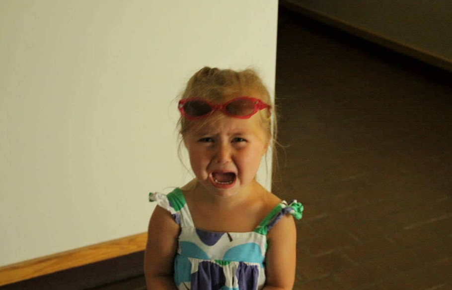 孩子一歲半還不會說話是自閉嗎 孩子自閉癥會有什么表現2018