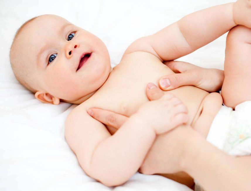 早產(chǎn)和剖腹產(chǎn)寶寶能按摩嗎 撫摸嬰兒的好處有哪些