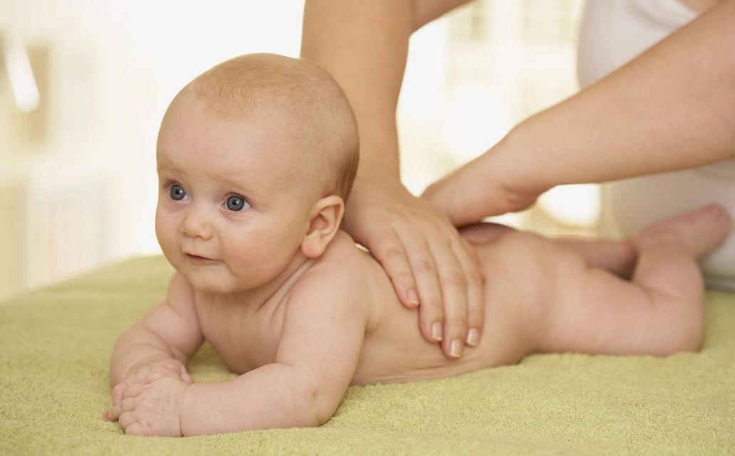 1歲以下寶寶才能按摩嗎 第一次如何給嬰兒按摩