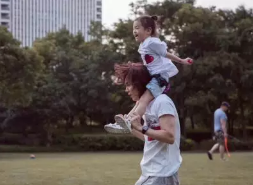 想想辦法吧爸爸感悟 父愛在兒童成長中的作用