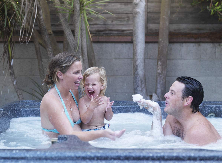 暑假與孩子的時光幽默的說說 和孩子玩高興搞笑的心情句子短語