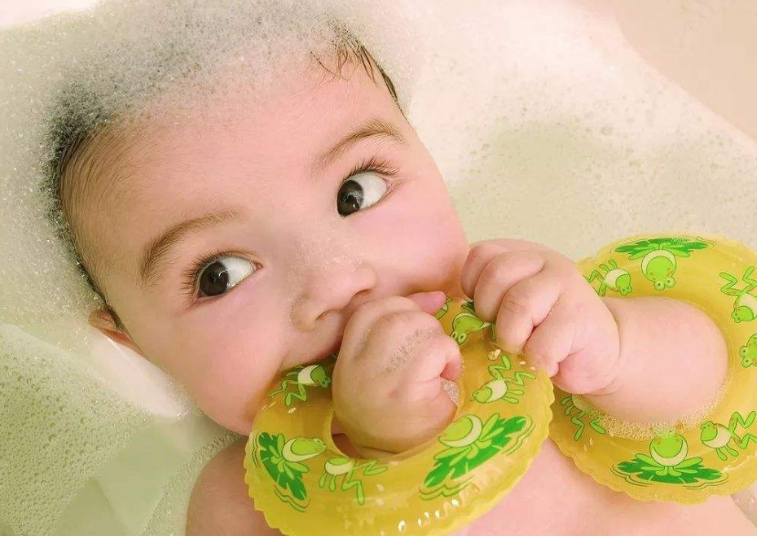 嬰兒容易中暑怎么回事 如何預防寶寶中暑