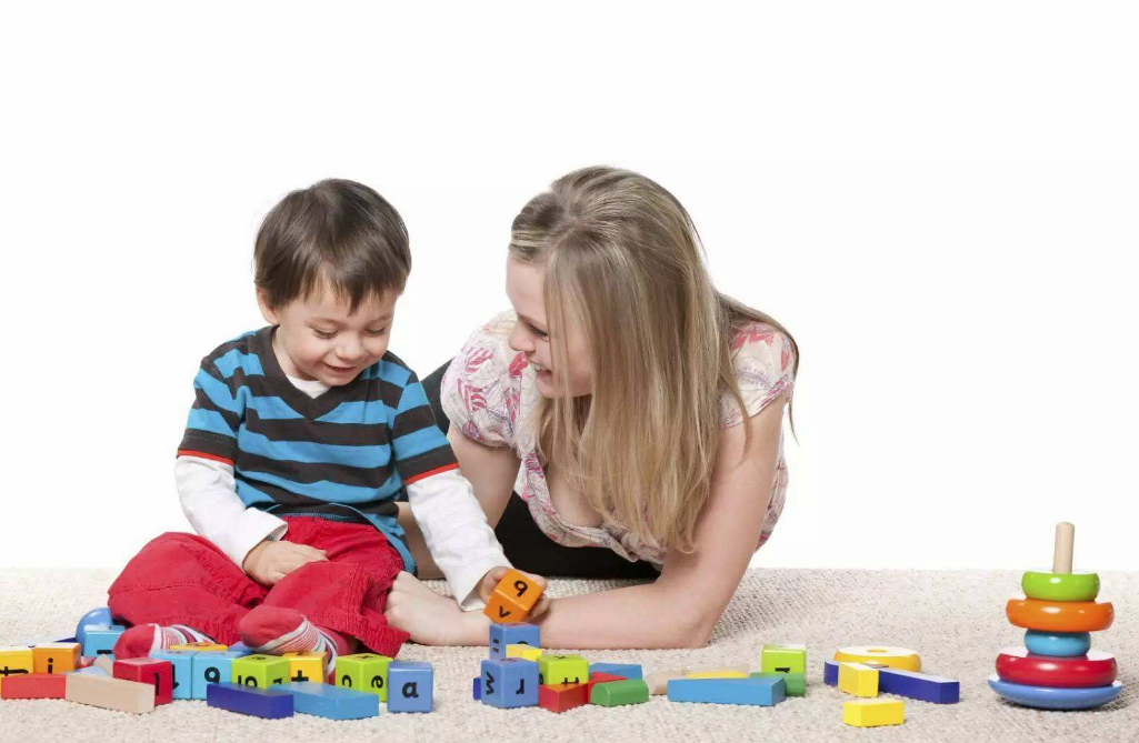 表達(dá)愛孩子溫馨句子 和孩子在一起是最幸福的事的心情說說