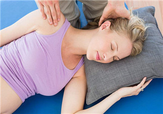 容易孕吐按摩推拿可以緩解嗎 孕期什么穴位按摩緩解孕期反應(yīng)