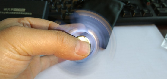 俄羅斯CKFS指尖陀螺怎么樣 俄羅斯CKFS指尖陀螺測(cè)評(píng) 俄羅斯CKFS指尖陀螺怎么樣 俄羅斯CKFS指尖陀螺測(cè)評(píng)