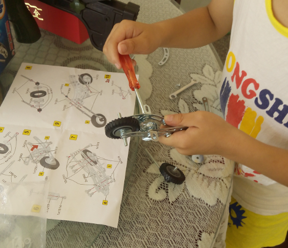 eitech愛泰德國進口模型玩具怎么樣 哈雷摩托車模型玩具寶寶喜歡嗎