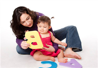 寶寶多大可以開始學認字 怎么教孩子學拼音認字