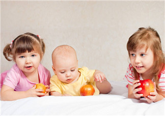 早產(chǎn)兒需要補(bǔ)充哪些營養(yǎng) 早產(chǎn)兒怎么保障營養(yǎng)充足 早產(chǎn)兒需要補(bǔ)充哪些營養(yǎng) 早產(chǎn)兒怎么保障營養(yǎng)充足