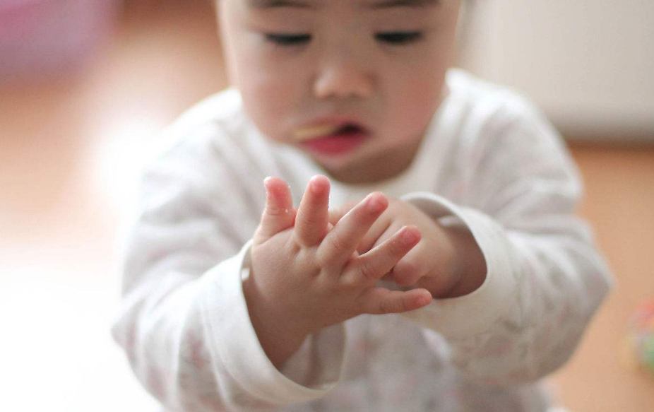 經常鍛煉寶寶的手指有什么好處 經常寶寶手指好不好