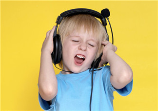 孩子發(fā)泄情緒時(shí)怎么正確疏導(dǎo) 如何幫助孩子認(rèn)識(shí)自己的情緒