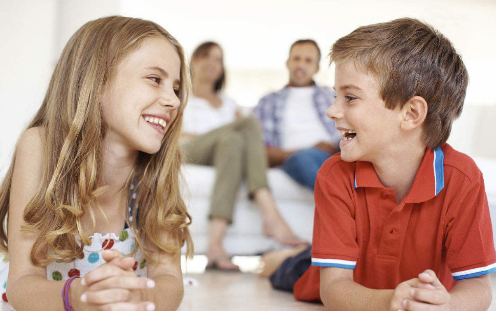 大寶就要讓著小寶嗎 大寶和弟妹如何和諧相處