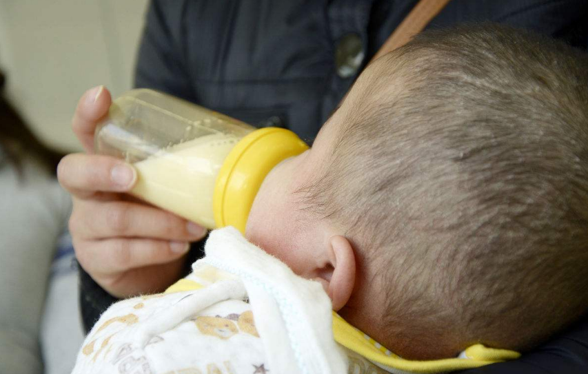 初乳的營養價值很高嗎 媽媽的第一口奶這么重要嗎