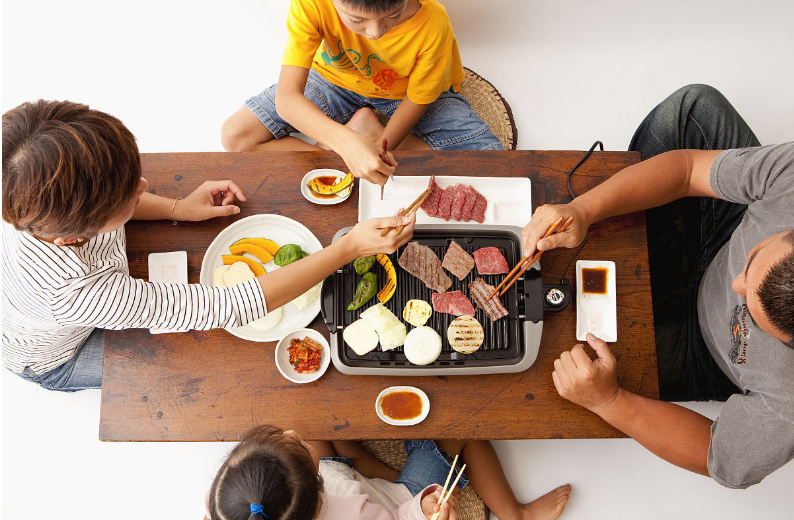 夏季帶孩子在外就餐如何做到安全健康 帶孩子外食需要注意什么