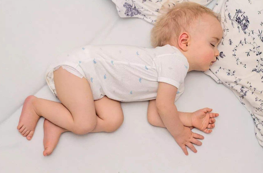 寶寶臉型不好怎么辦好 怎么讓孩子有好看的臉型 寶寶臉型不好怎么辦好 怎么讓孩子有好看的臉型