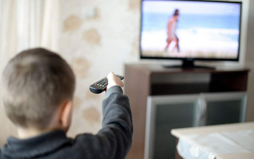 孩子無意間看到小黃片怎么辦 孩子看到小黃片家長怎么做比較好