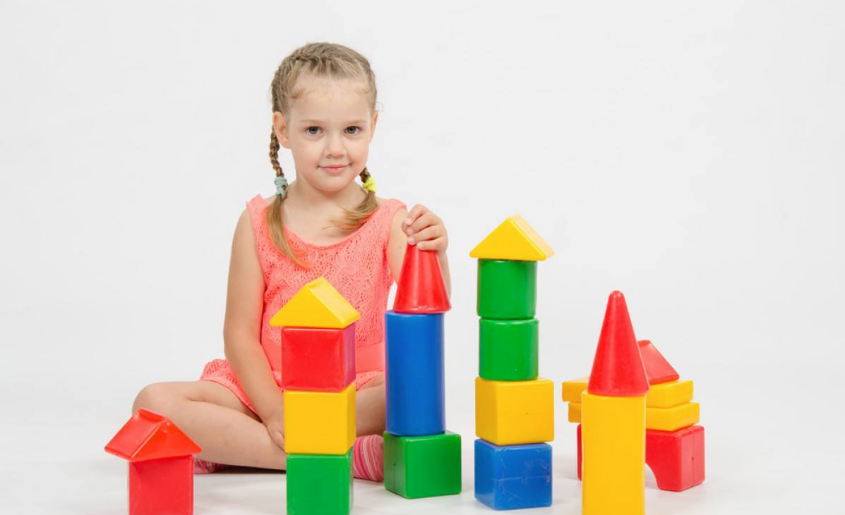 家長(zhǎng)怎么陪孩子玩積木 玩積木能培養(yǎng)創(chuàng)造力與想像力嗎 家長(zhǎng)怎么陪孩子玩積木 玩積木能培養(yǎng)創(chuàng)造力與想像力嗎