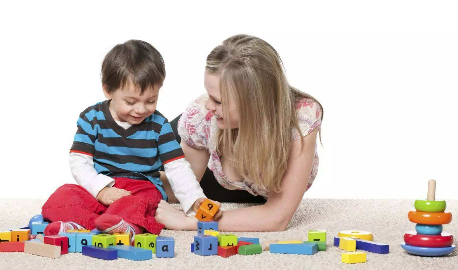 跟孩子一起玩什么游戲好 適合大人和孩子玩的游戲推薦