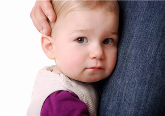 孩子不愛和別人交流怎么辦 如何引導孩子主動和別人溝通