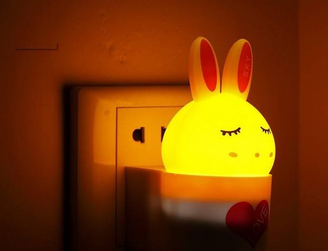 什么行為對孩子眼睛傷害大 怎么保護孩子視力比較好