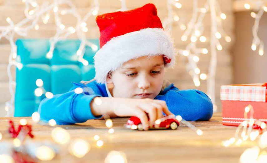 孩子從來不分享玩具給別人怎么辦 要教孩子會分享嗎