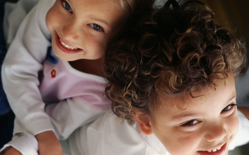 孩子有早戀的跡象怎么辦 家長應該如何給孩子正確的戀愛觀 孩子有早戀的跡象怎么辦 家長應該如何給孩子正確的戀愛觀