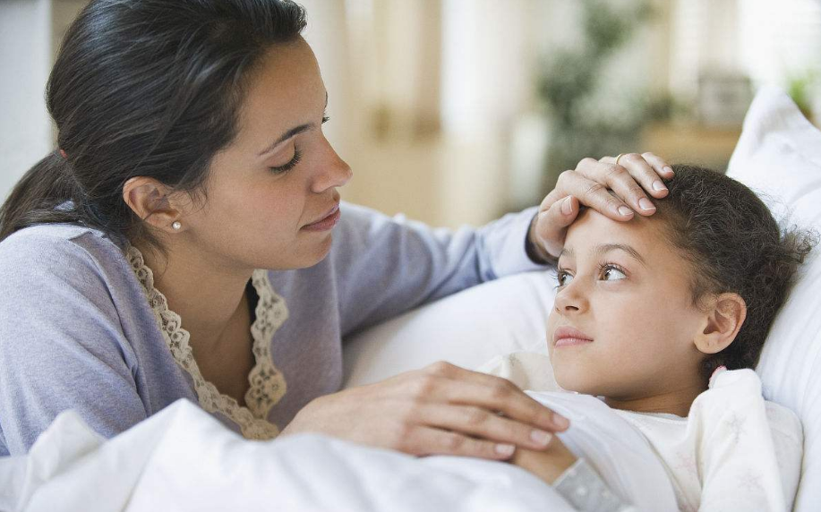 孩子發燒一夜沒睡的說說 不希望孩子生病的句子感慨朋友圈