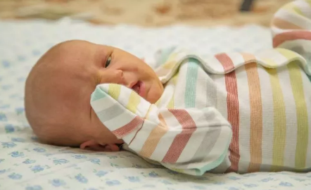 寶寶夏天睡覺一頭汗怎么辦 寶寶睡覺一頭汗正常嗎 寶寶夏天睡覺一頭汗怎么辦 寶寶睡覺一頭汗正常嗎