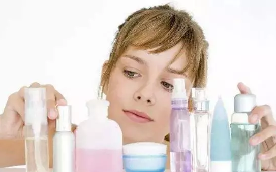 懷孕后在孕期要怎么護(hù)膚 孕婦應(yīng)該如何選擇護(hù)膚品 懷孕后在孕期要怎么護(hù)膚 孕婦應(yīng)該如何選擇護(hù)膚品