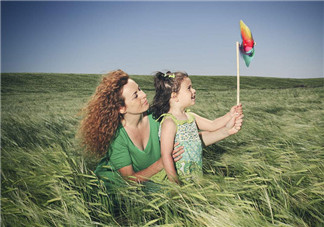 暑假帶孩子出來玩的心情說說 暑假珍惜和孩子在一起的美好時光的朋友圈