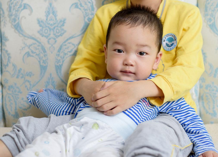 二胎為什么二寶都比大寶聰明 二胎普遍老大憨老二精是怎么回事