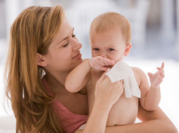 寶寶出現鼻塞是怎么回事 寶寶出現鼻塞怎么辦