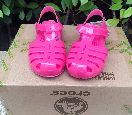 卡駱馳crocs兒童涼鞋怎么樣 crocs女涼鞋孩子喜歡嗎