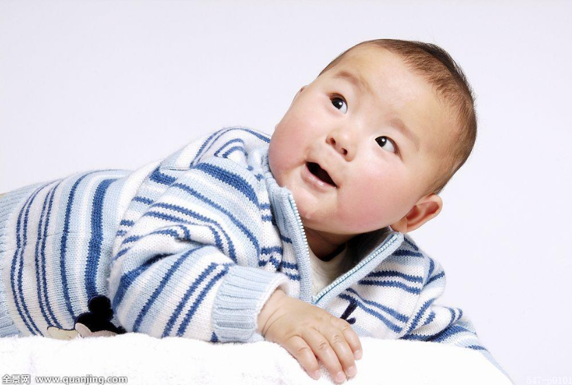 孩子好奇心特別重什么都想摸怎么辦 怎么合理的保護孩子的好奇心