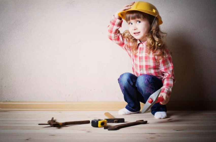 孩子好奇心特別重什么都想摸怎么辦 怎么合理的保護孩子的好奇心