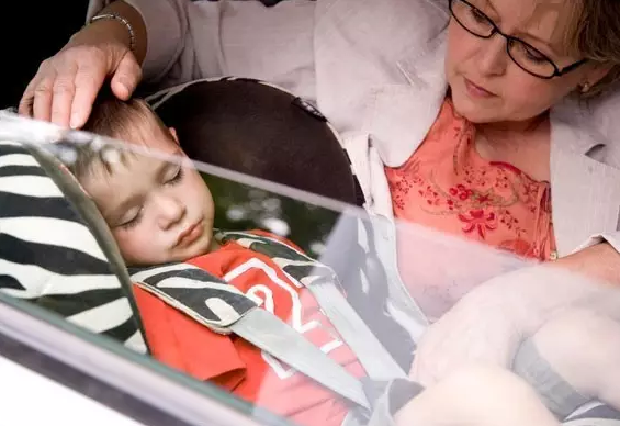 孩子暈車怎么辦 孩子暈車如何解決