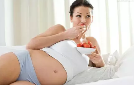 孕婦不適合喝哪種蜂蜜 孕婦能吃益母草蜜蜂王漿嗎 孕婦不適合喝哪種蜂蜜 孕婦能吃益母草蜜蜂王漿嗎