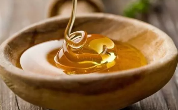 孕婦不適合喝哪種蜂蜜 孕婦能吃益母草蜜蜂王漿嗎 孕婦不適合喝哪種蜂蜜 孕婦能吃益母草蜜蜂王漿嗎