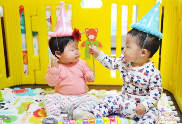 孕婦夢(mèng)見雙胞胎是什么意思 孕婦夢(mèng)見龍鳳胎生男孩還是女孩