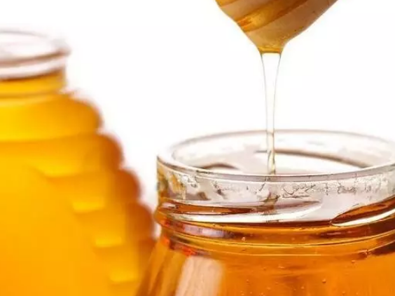 小嬰兒能喝蜂蜜水嗎 寶寶多大幾歲可以吃蜂蜜