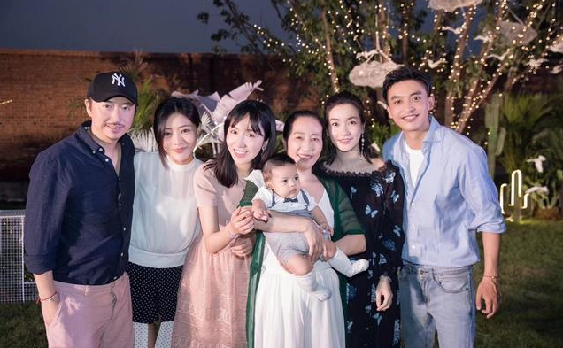 李晟李佳航為兒子辦百日宴 李晟李佳航兒子為什么叫小好看